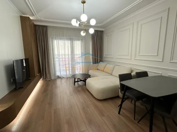 Tirane, jepet me qera apartament 2+1+Ballkon , 121 m² 1.500 € (Kompleksi Delijorgj)
