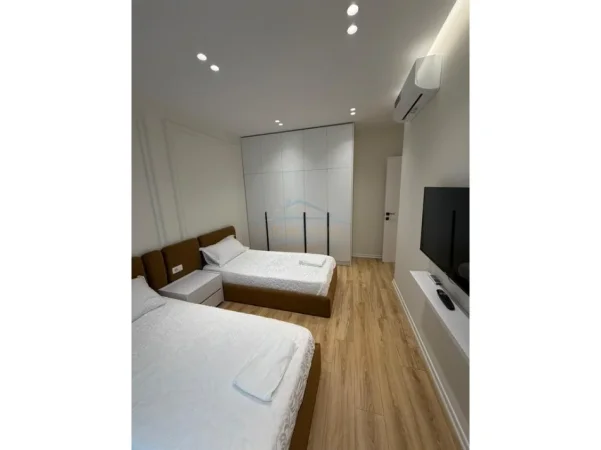 Tirane, jepet me qera apartament 2+1 Kati 7, 82 m² 800 € (Don Bosko)
