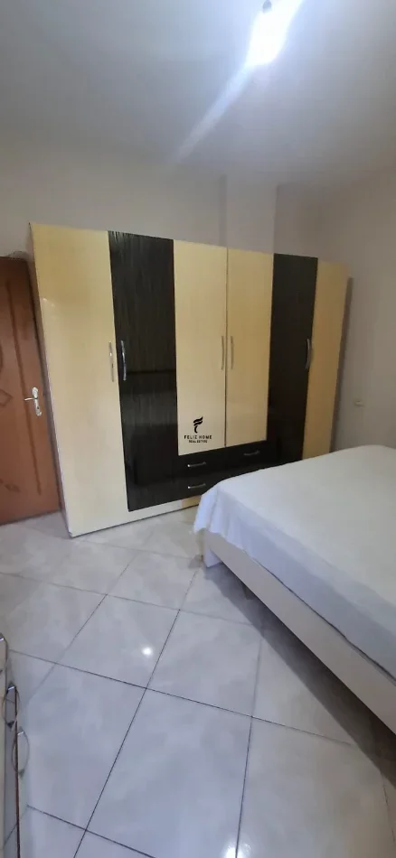 Tirane, jepet me qera apartament 1+1 Kati 3, 65 m² 400 € (LAPRAKE)