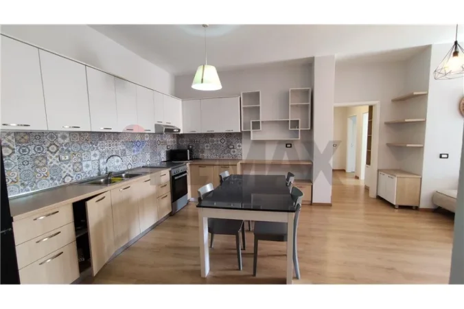Tirane, shitet apartament 2+1+Aneks+Ballkon Kati 5, 109 m² 220.000 € 