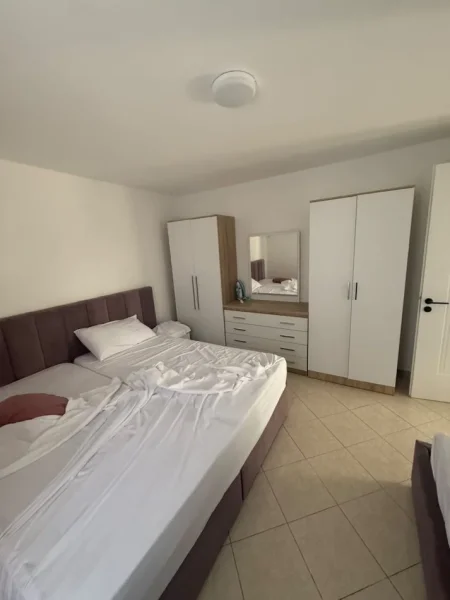 Tirane, jepet me qera apartament 1+1 Kati 1, 60 m² 490 € (Qendra Shëndetësore Qytet Studenti)