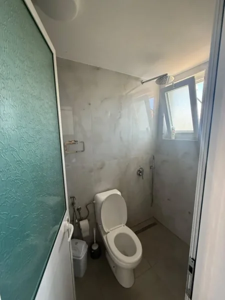 Tirane, jepet me qera apartament 1+1 Kati 1, 60 m² 490 € (Qendra Shëndetësore Qytet Studenti)