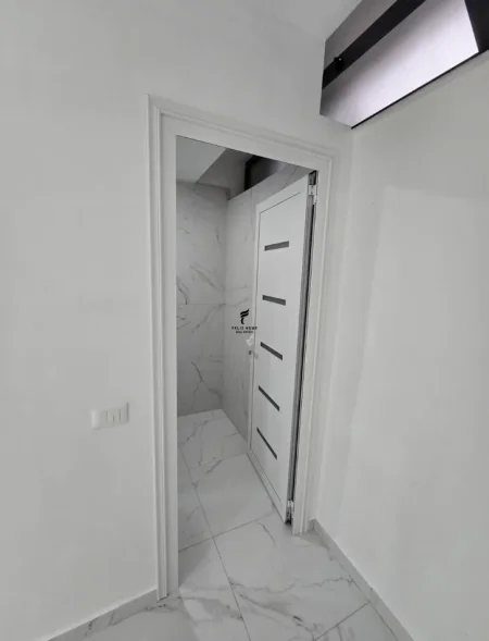 Tirane, shitet dyqan Kati -1, 48 m² 75.000 € (KOMUNA E PARISIT)