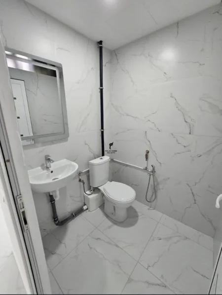 Tirane, shitet dyqan Kati -1, 48 m² 75.000 € (KOMUNA E PARISIT)