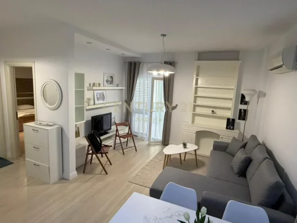 Tirane, jepet me qera apartament 1+1 Kati 2, 80 m² 600 € 