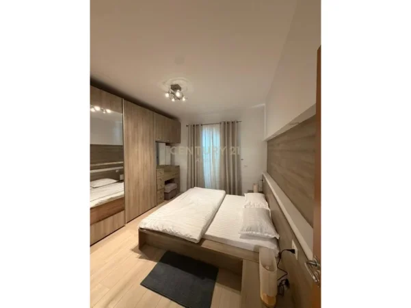 Tirane, jepet me qera apartament 1+1 Kati 2, 80 m² 600 € 