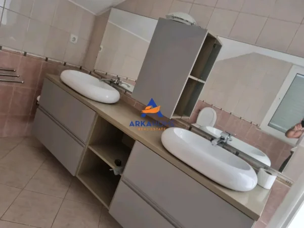 Tirane, jepet me qera Vile Vile 2 Katshe Kati 2, 250 m² 1.500 € 