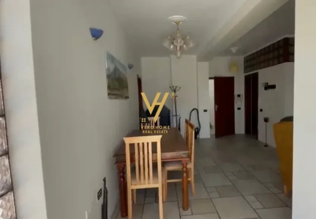 Tirane, jepet me qera apartament 1+1+Ballkon Kati 6, 70 m² 520 € (OXHAKU)