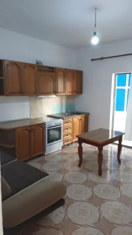Tirane, jepet me qera apartament 1+1 Kati 2, 67 m² 450 € (Concord Center)