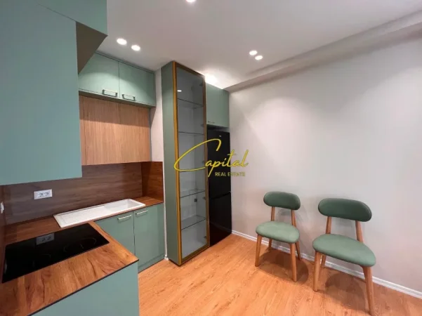 Tirane, jepet me qera apartament 2+1 Kati 7, 100 m² 750 € (DON BOSKO)