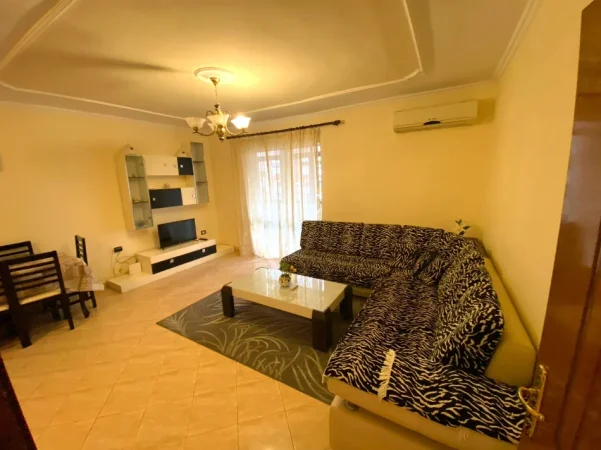 JEPET ME QERA APARTAMENT 2+1 TEK PROKURORIA, RRUGA E DURRESIT