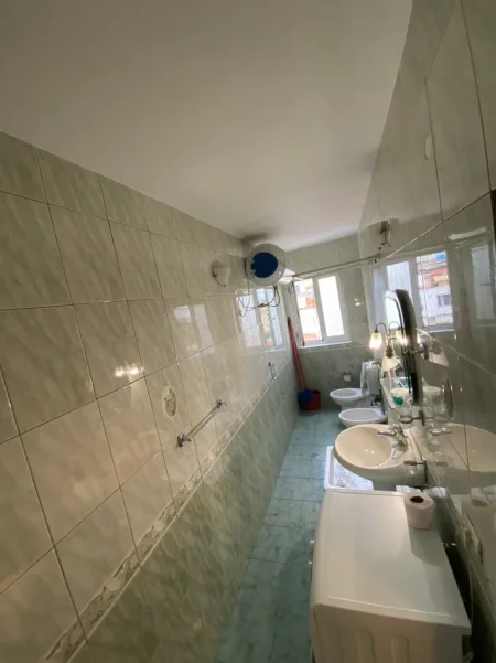 JEPET ME QERA APARTAMENT 2+1 TEK PROKURORIA, RRUGA E DURRESIT