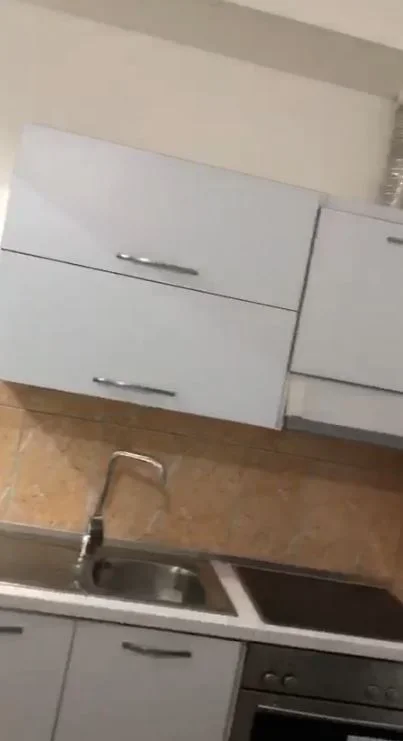Jepet me Qera Garsoniere tek  Rruga 5 Maji, pranë Concord Center,  250 MIJE LEKE
