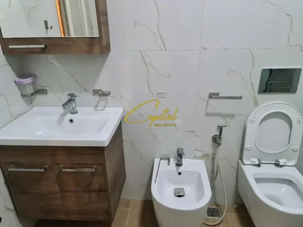 Tirane, jepet me qera apartament 2+1 Kati 4, 100 m² 550 € (ASTIR)