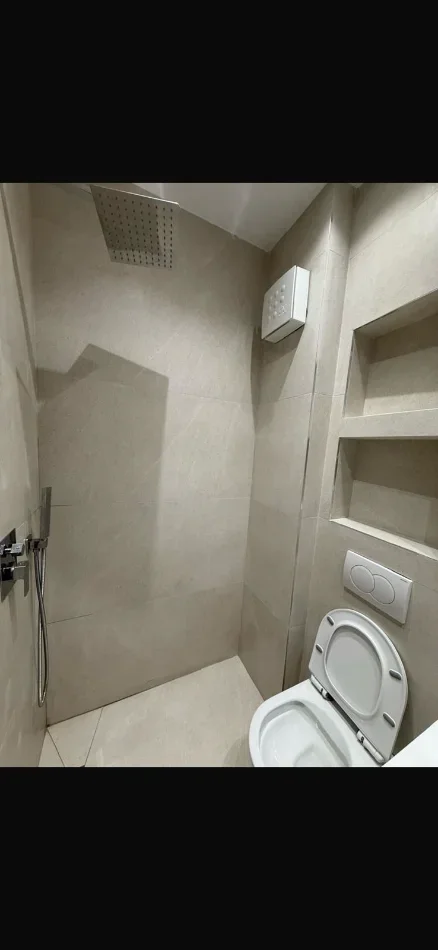 Tirane, jepet me qera apartament 1+1+Aneks Kati 8, 450 € (astir)
