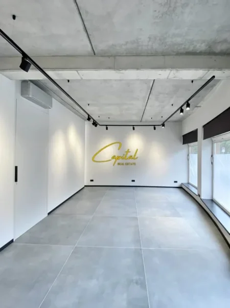 Tirane, jepet me qera ambjent biznesi Kati 0, 72 m² 1.100 € (LAPRAKE)
