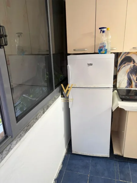 Tirane, jepet me qera apartament 1+1+Ballkon Kati 2, 60 m² 420 € (RRUGA HOXHA TAHSIM)