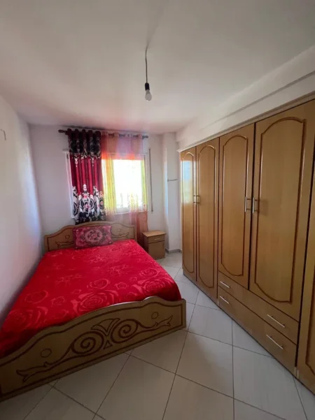 JEPET ME QERA 1+1 NE ASTIR , 400 EURO