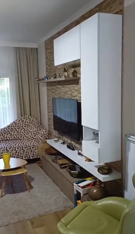 Tirane, shitet apartament 2+1 Kati 3, 105 m² 315.000 € (Liqeni i Thatë)