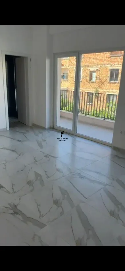 Tirane, jepet me qera apartament 1+1 Kati 1, 70 m² 400 € (LAPRAKE)