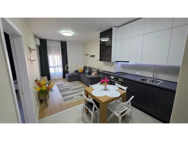 Tirane, jap me qera apartament 1+1 Kati 1, 58 m² 550 € (5 Maji)
