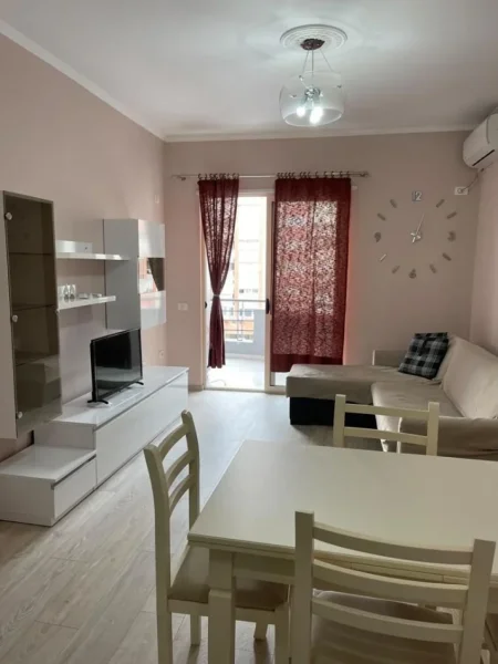 Tirane, jepet me qera apartament 1+1 Kati 3, 60 m² 500 € (Astir)