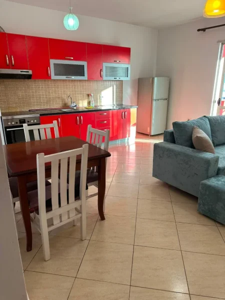 Tirane, jap me qera apartament 3+1 Kati 8, 120 m² 580 € (mikel maruli)