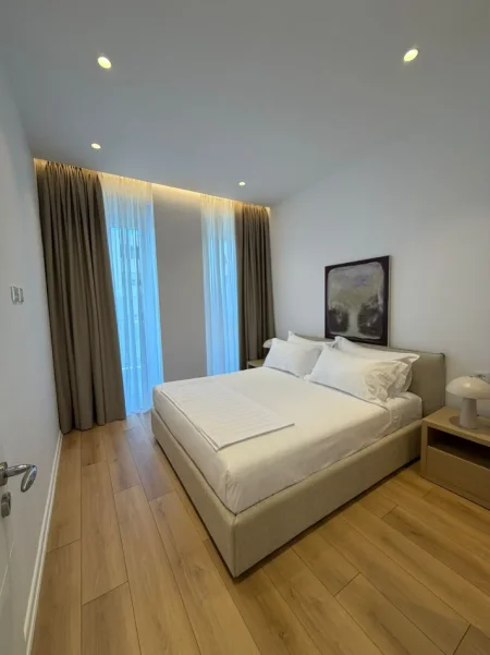 Tirane, jepet me qera apartament 1+1+Ballkon Kati 6, 70 m² 105.000 € 