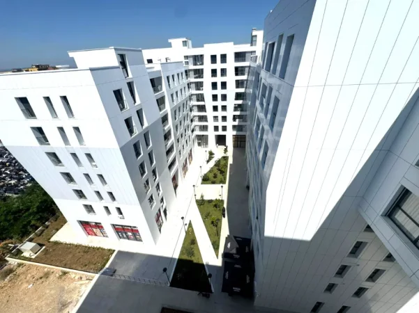 Tirane, jepet me qera apartament 2+1+Ballkon , 95 m² 500 € 