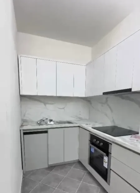 Tirane, jepet me qera apartament 2+1+parkim Kati 2, 92 m² 750 € (Don Bosko ,Rruga Albanopoli)