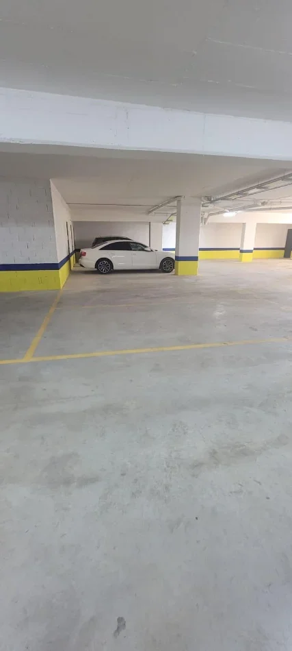 Tirane, jepet me qera apartament 2+1+parkim Kati 2, 92 m² 750 € (Don Bosko ,Rruga Albanopoli)