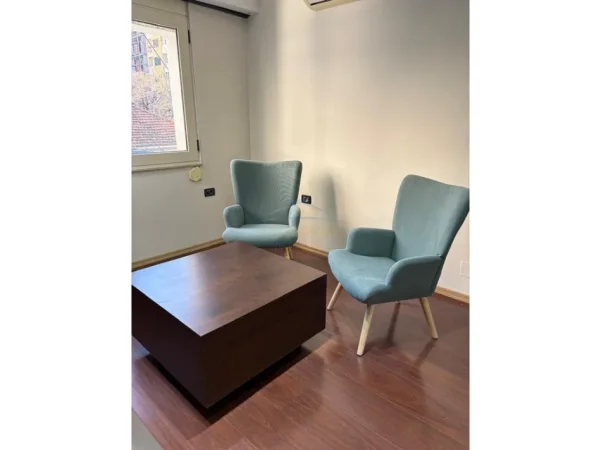 Tirane, shitet apartament 3+1+Ballkon Kati 2, 156 m² 546.000 € (Bllok)