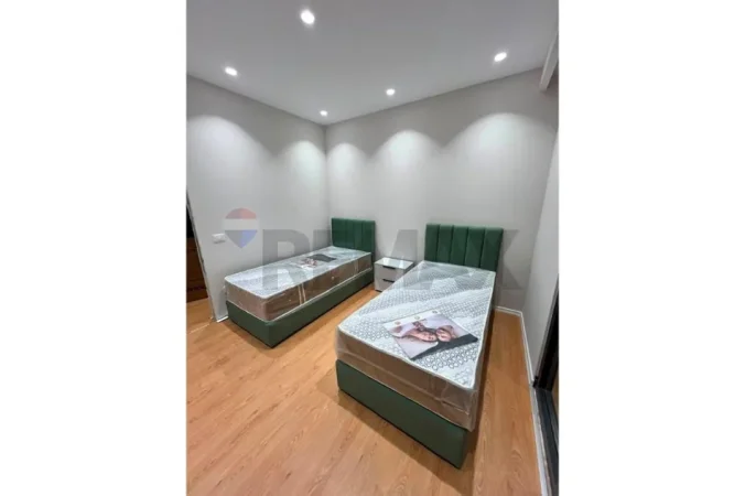 Tirane, jepet me qera apartament 2+1 Kati 2, 120 m² 800 € (Rruga Egnatia)