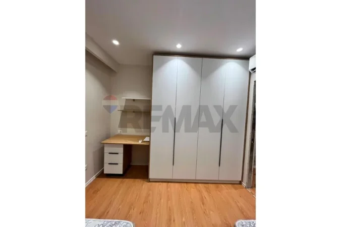 Tirane, jepet me qera apartament 2+1 Kati 2, 120 m² 800 € (Rruga Egnatia)