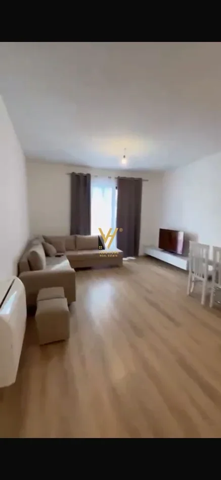 Tirane, jepet me qera apartament 2+1+Ballkon Kati 3, 102 m² 620 € (KINOSTUDIO)