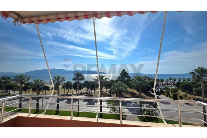 Vlore - Lungomare, jepet me qera ambjent biznesi Kati 4, 200 m² 2.500 € (Rruga Murat Terbaci, Vlore)