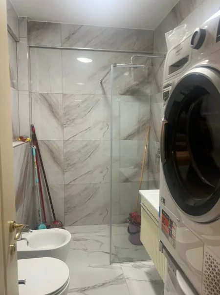Tirane, shitet apartament 1+1 Kati 6, 88 m² 250.000 € (Qender)