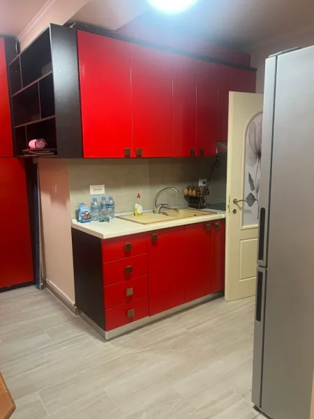 Tirane, shitet apartament 1+1 Kati 6, 88 m² 250.000 € (Qender)