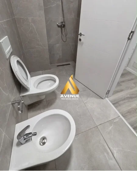 Tirane, jepet me qera apartament 1+1+Ballkon , 70 m² 60.000 € (Rruga Dritan Hoxha)