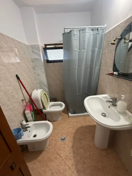 Tirane, shitet apartament 1+1 Kati 5, 53 m² 80.000 € (Rruga Njazi Meka)