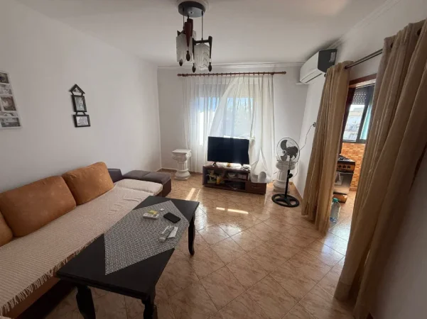 Tirane, shitet apartament 1+1 Kati 5, 53 m² 80.000 € (Rruga Njazi Meka)