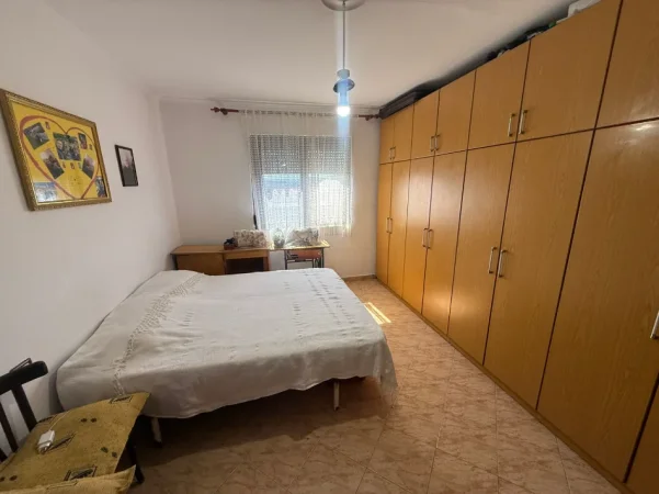 Tirane, shitet apartament 1+1 Kati 5, 53 m² 80.000 € (Rruga Njazi Meka)