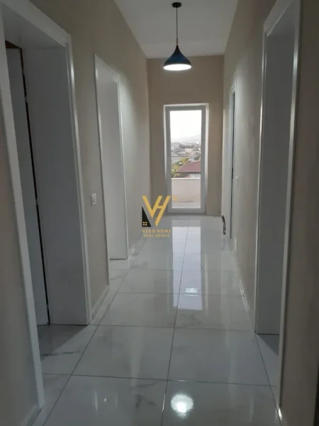 Tirane, jepet me qera apartament 3+1+Ballkon Kati 3, 115 m² 570 € (RRUGA E ELBASANIT)