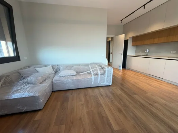 Tirane, jepet me qera apartament 2+1 Kati 8, 90 m² 1.600 € (Rruga e Barrikadave TERRA143160)