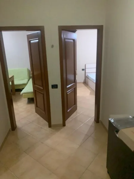 Tirane, jepet me qera apartament 1+1 Kati 5, 65 m² 450 € (Tregu Elektrik)