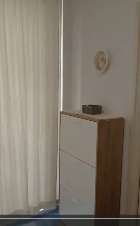 Vlore, jap me qera apartament ne plazh 1+1+A+BLK Kati 1, 60 m² ,30 euro/nata (Nermin Vlora,Mbas Shkolles Industriale)