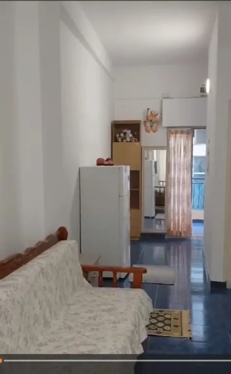 Vlore, jap me qera apartament ne plazh 1+1+A+BLK Kati 1, 60 m² ,30 euro/nata (Nermin Vlora,Mbas Shkolles Industriale)