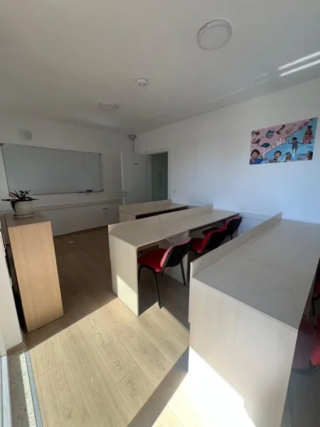 Tirane, shitet ambjent biznesi Kati 1, 159 m² 318.200 € (Rruga Jordan Misja)