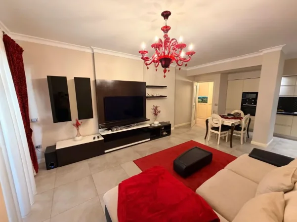 Tirane, jepet me qera apartament 2+1+Ballkon Kati 3, 100 m² 900 € 