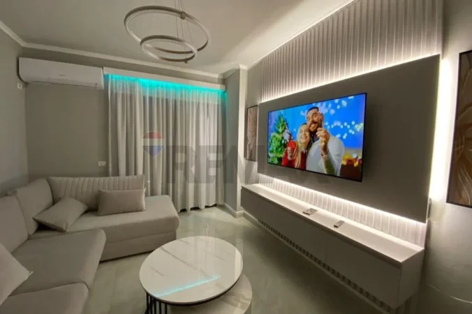 Vlore, shitet apartament 2+1 Kati 8, 93 m² 165.000 € (Rruga Lef Sallata, pran Shkolles se Muzikes, Vlore)